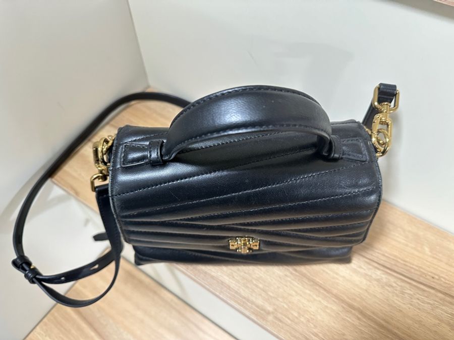 【限時特價】 ToryBurch 黑金 山形紋手提/斜背兩用包-0