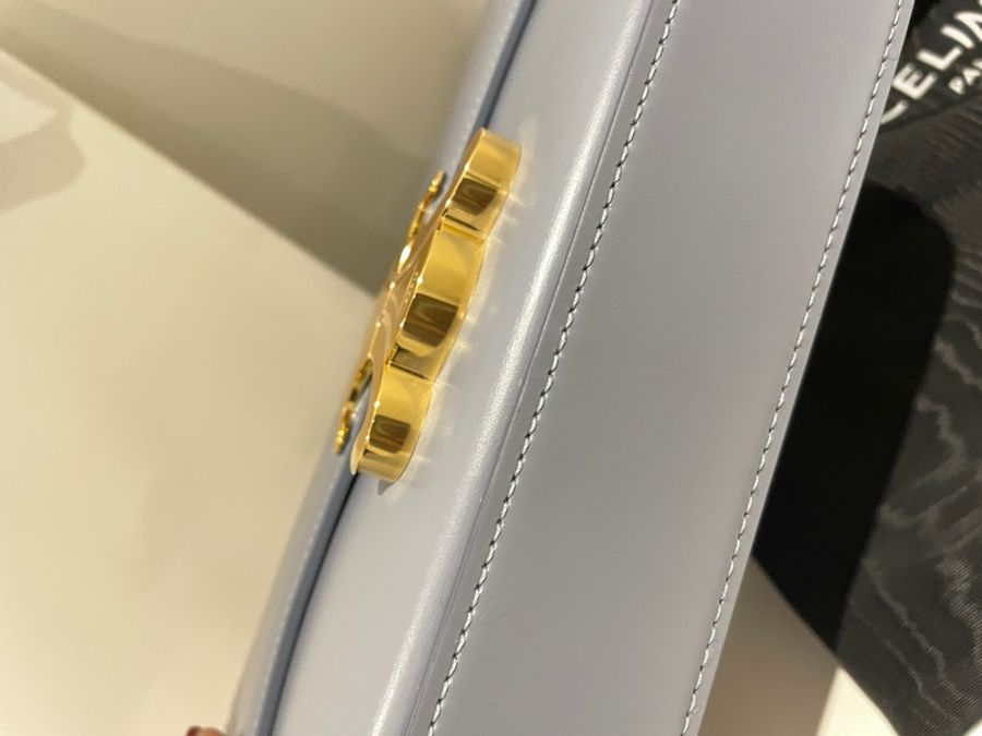 全新正品CELINE Triomphe SHOULDER BAG 霧霾藍凱旋門亮面牛皮肩下腋下包(購於網紅陳卉 林襄)可優惠-5
