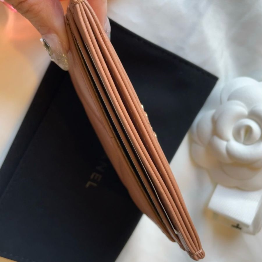 香奈兒全新閒置品19卡片包-2