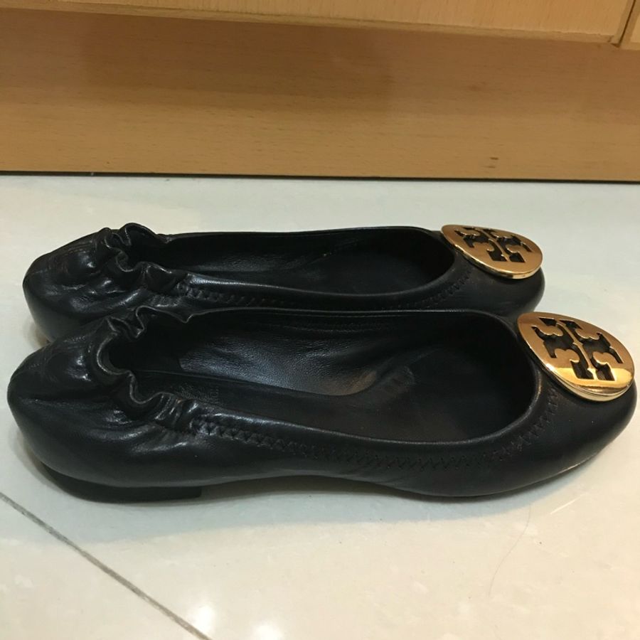 Tory Burch 黑色平底鞋-1