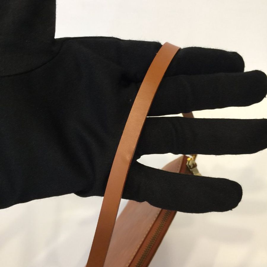Louis Vuitton 焦糖色EPI皮腋下包 /麻將包/側肩包-8