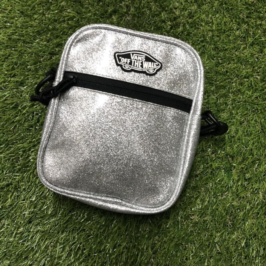 VANS BAG萬斯閃亮銀色亮片包款 側背包-0
