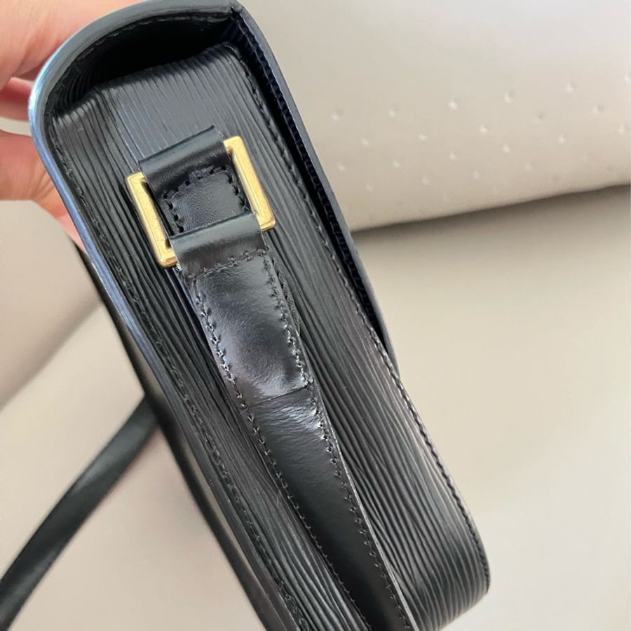 LV Vintage EPI 黑色馬鞍包 /牛鼻包-4