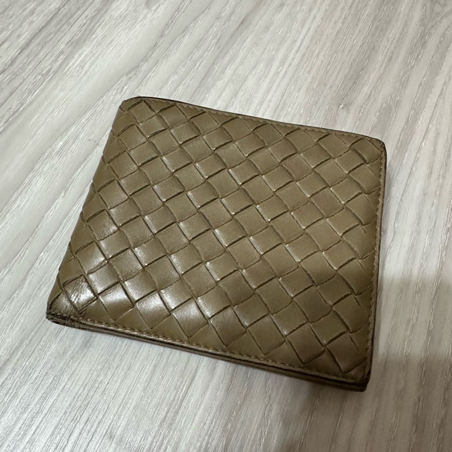 Bottega Veneta 男生零錢短夾 卡其土黃色-0