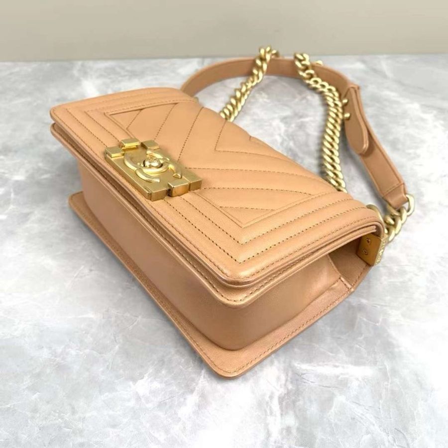 Chanel boy small calfskin 焦糖色金扣小號-4