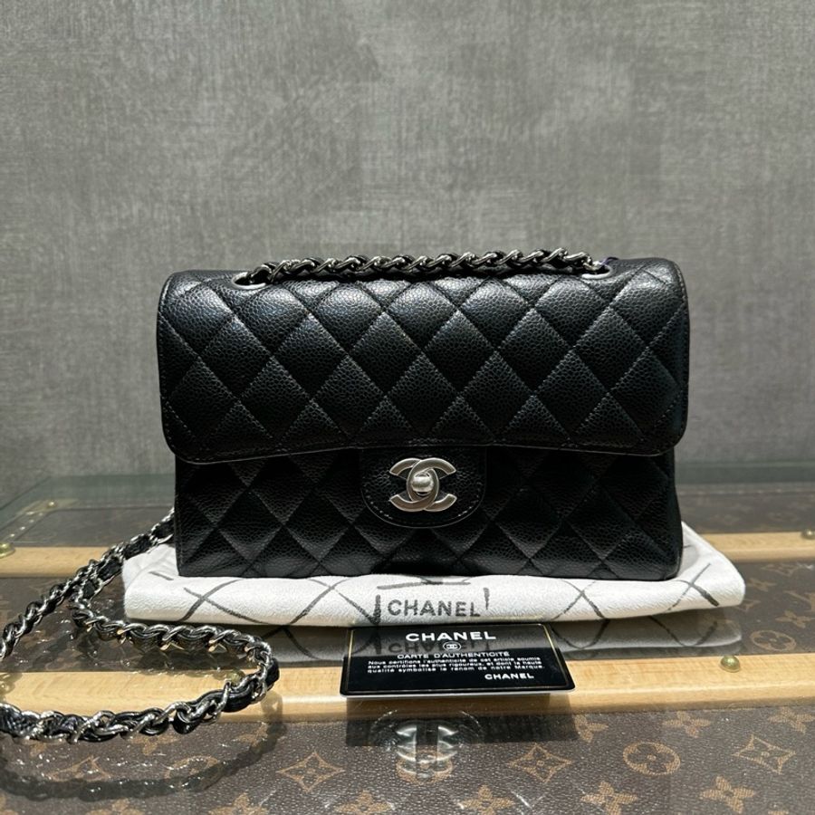 CHANEL CF 黑銀荔枝牛 小號-0