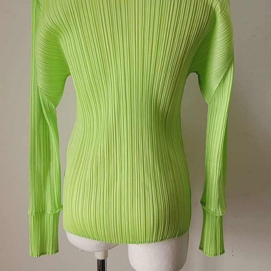 三宅一生Pleats Please 蘋果綠特殊造型袖3號(2022 2月款)-1