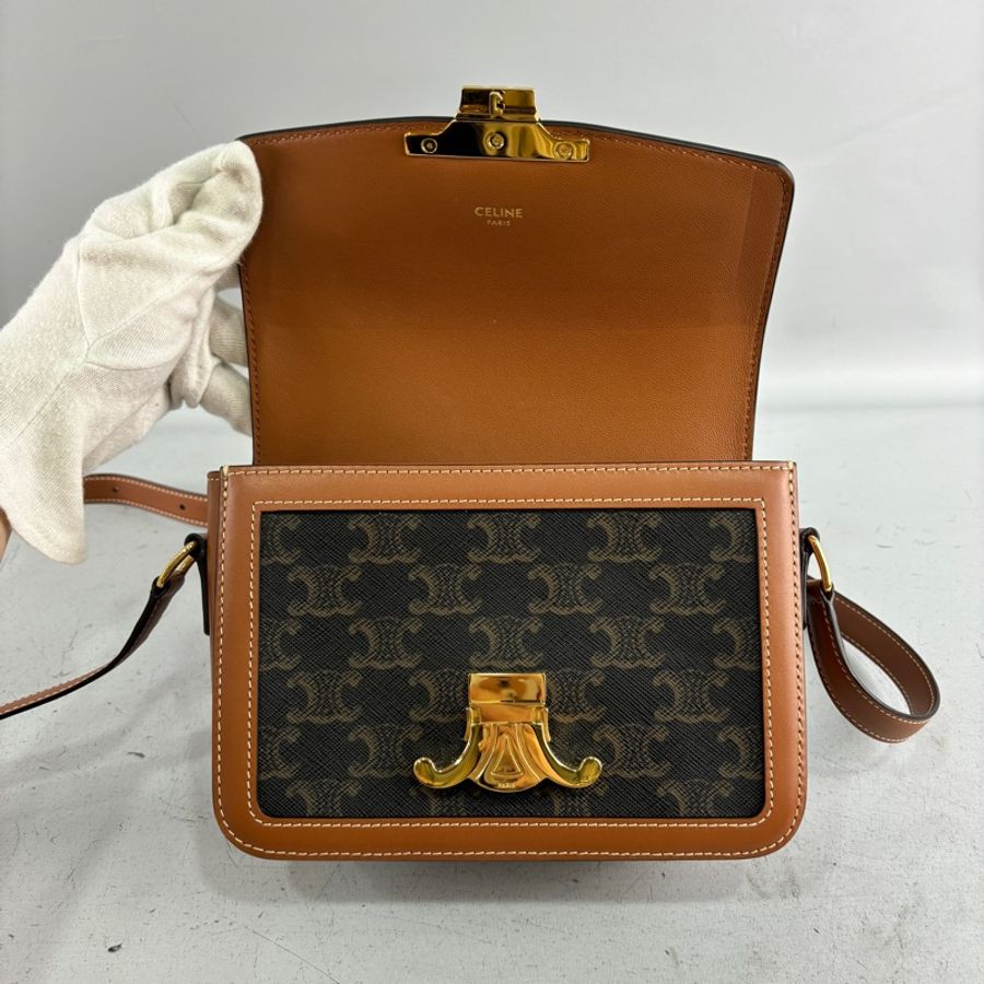 Celine 188882焦糖牛皮凱旋門釦老花Teen Triomphe斜背包-17