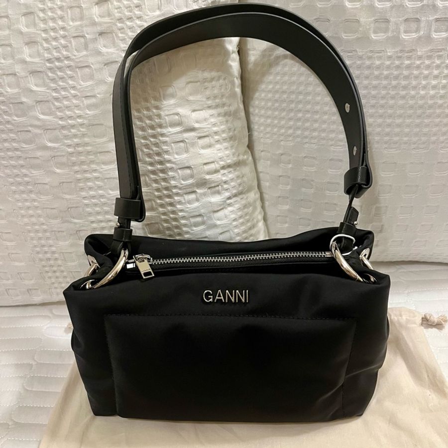 GANNI Black Medium Pillow Shoulder Bag A4428 黑色 布 腋下包 手袋-0