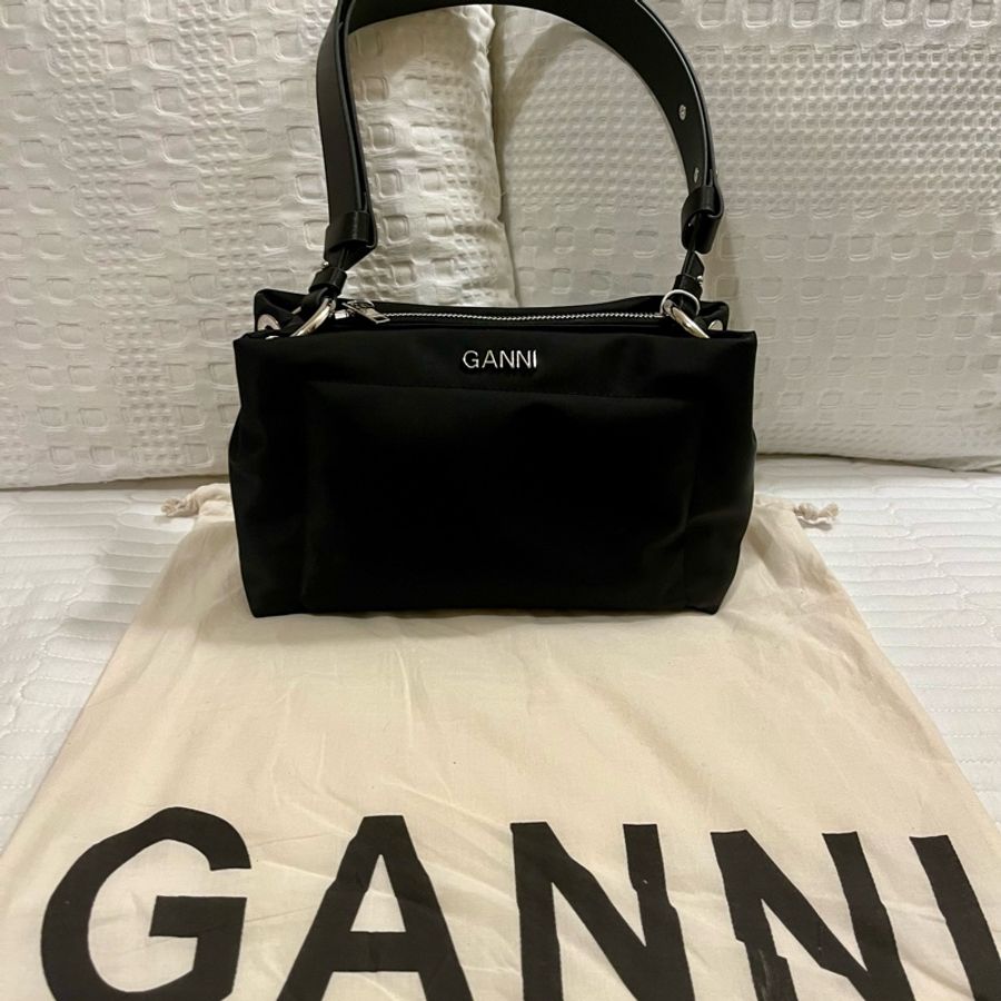 GANNI Black Medium Pillow Shoulder Bag A4428 黑色 布 腋下包 手袋-6