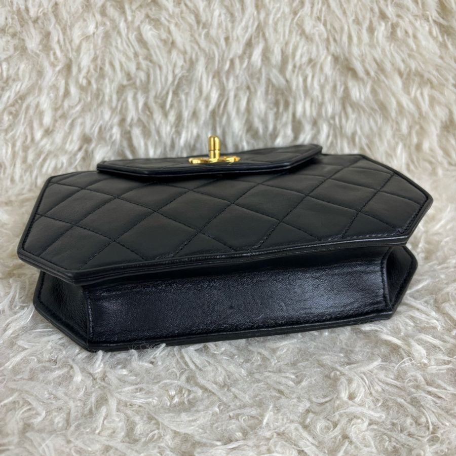 Chanel Vintage Octagon 香奈兒中古八角形包-1
