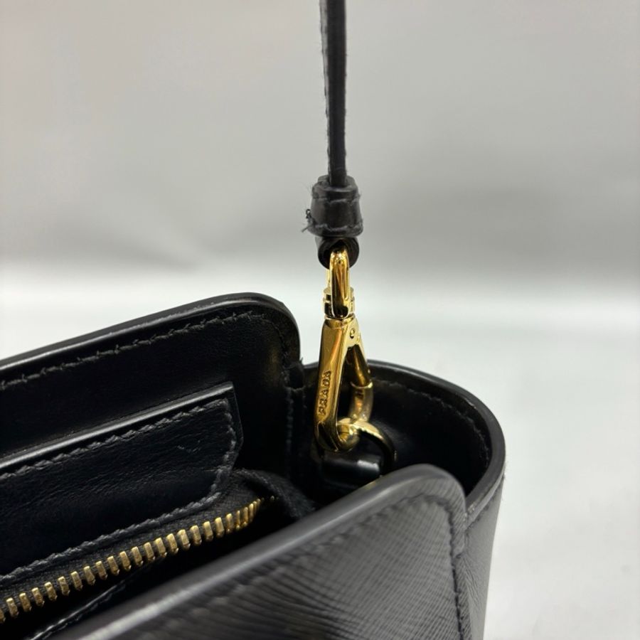 Prada黑金防刮牛皮金三角logo手提肩背兩用包 斜背包-27