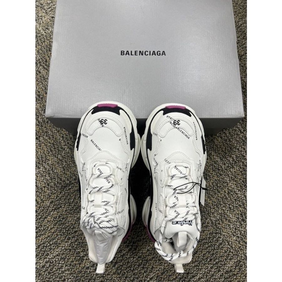 Balenciaga ❤️巴黎世家 Triple S 女款 老爹鞋 39號 短筒(原價34800)只有一雙-12