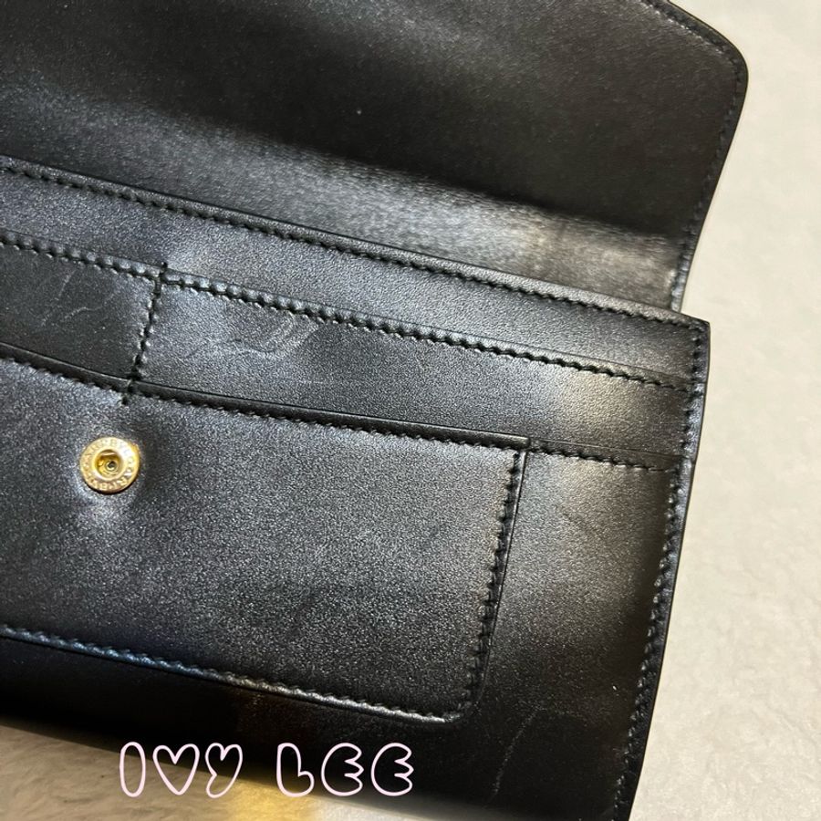 Bvlgari(缺貨中、勿下單)280353品牌長版皮夾 小牛皮琺瑯蛇頭扣環撞色(黑/綠)二手精品-25