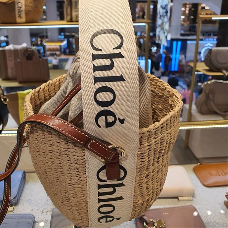 🌸2025春夏新品🌸Chloe Woody 草編水桶包 白色/付長肩帶-18
