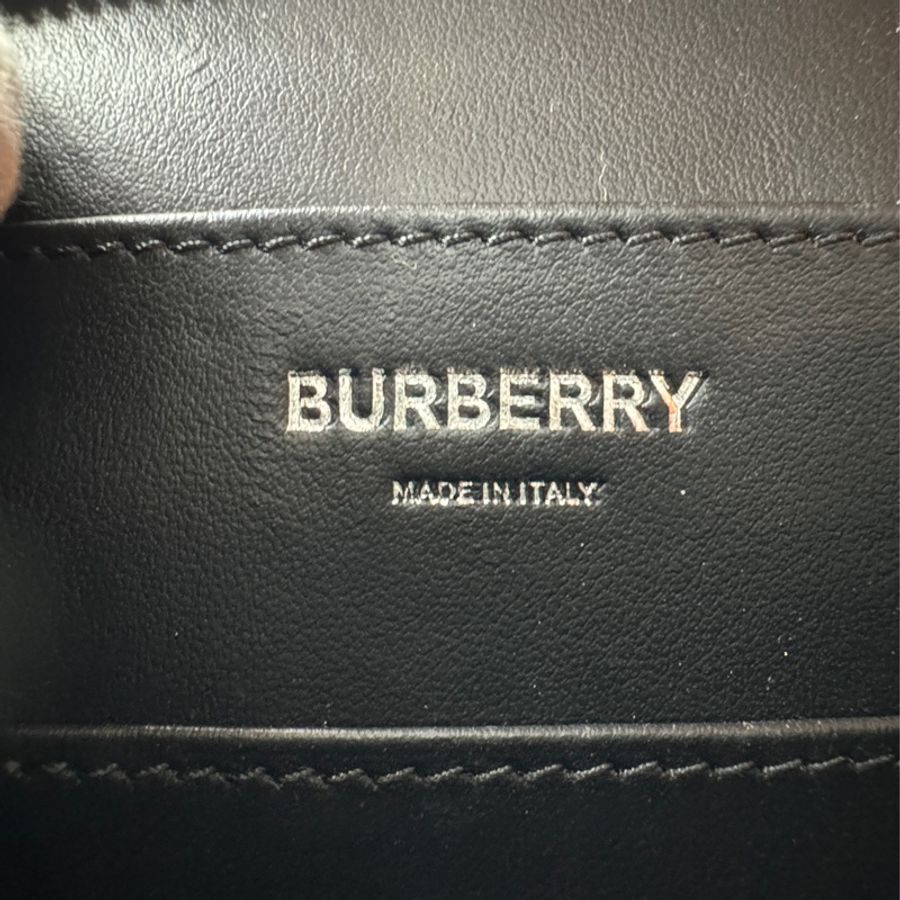 BURBERRY 粒紋皮革手機套 黑-4