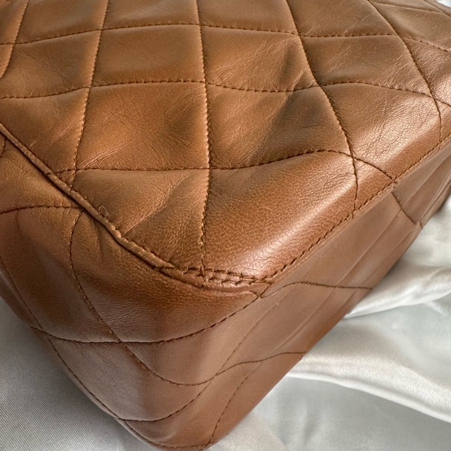 Chanel Matelasse Lambskin Turnlock Post Bag 焦糖色羊皮郵差包-15