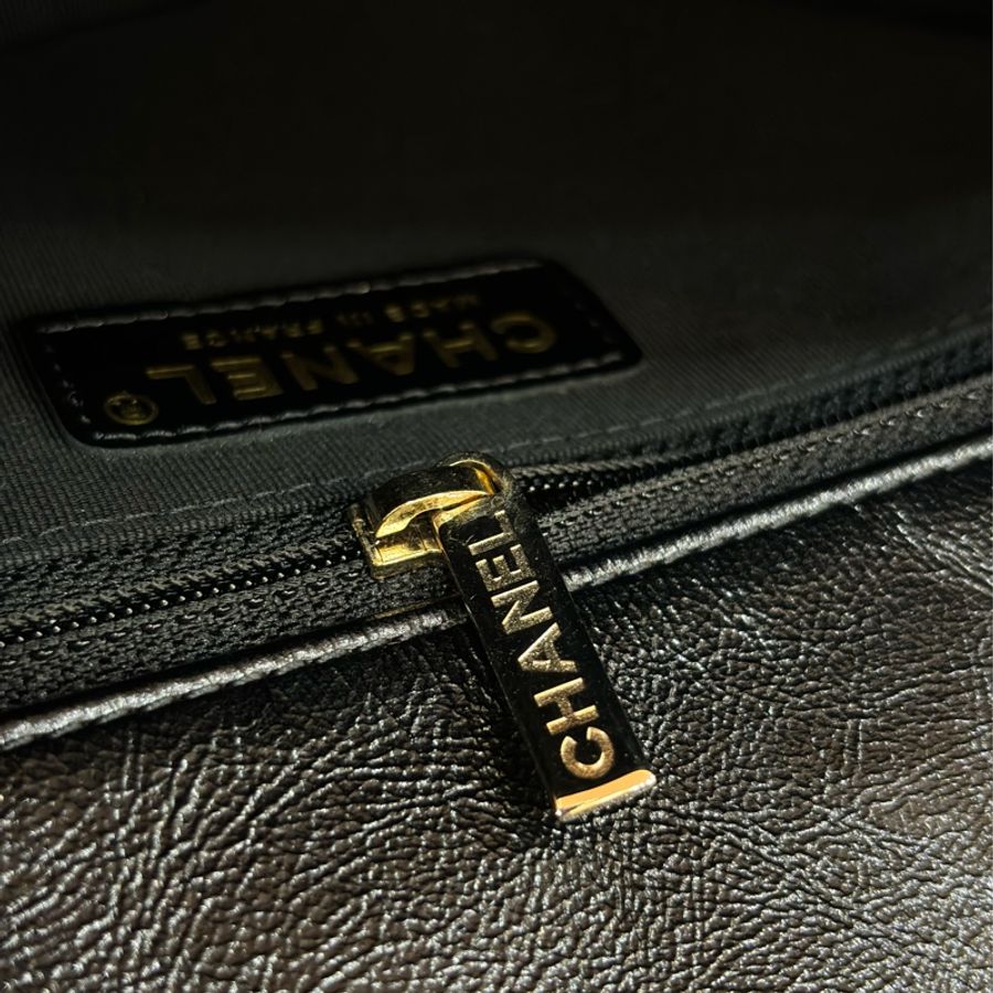 CHANEL 黑色 亮牛皮 菱格紋 金鍊 斜背包 相機包 肩背包 單蓋 輕量 COCO 23-24