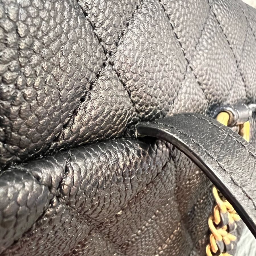 Chanel A57090 黑色 荔枝皮 金釦 coco 機場系列 後背包-14