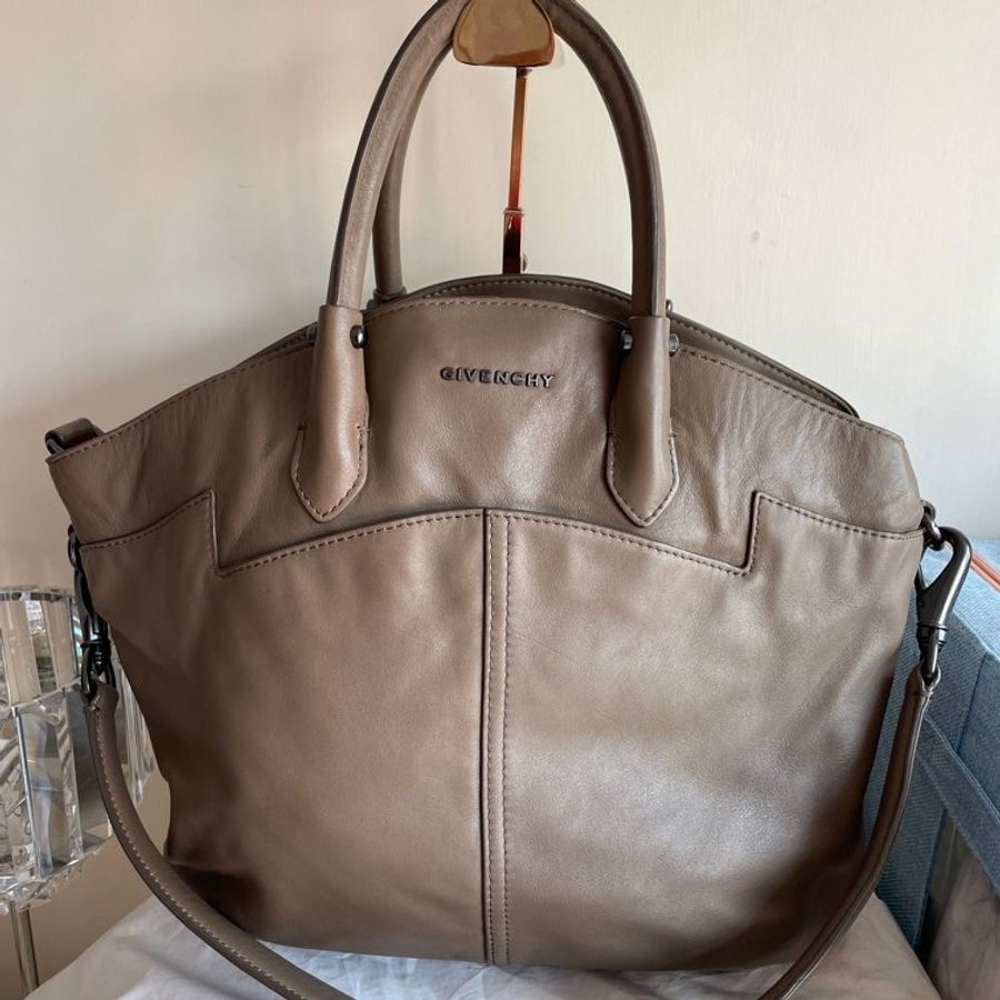 Givenchy-0