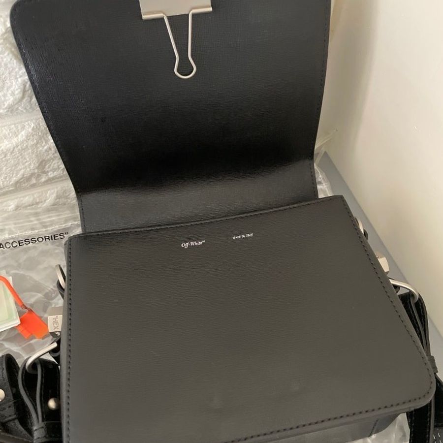 Off-white BINDER LEATHER CROSSBODY BAG-11