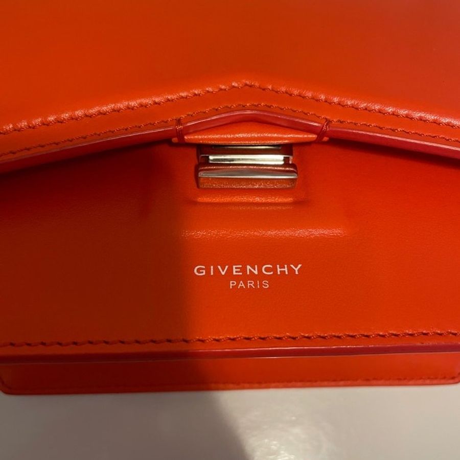 Givenchy BOW CUT LEATHER CROSSBODY BAG-6
