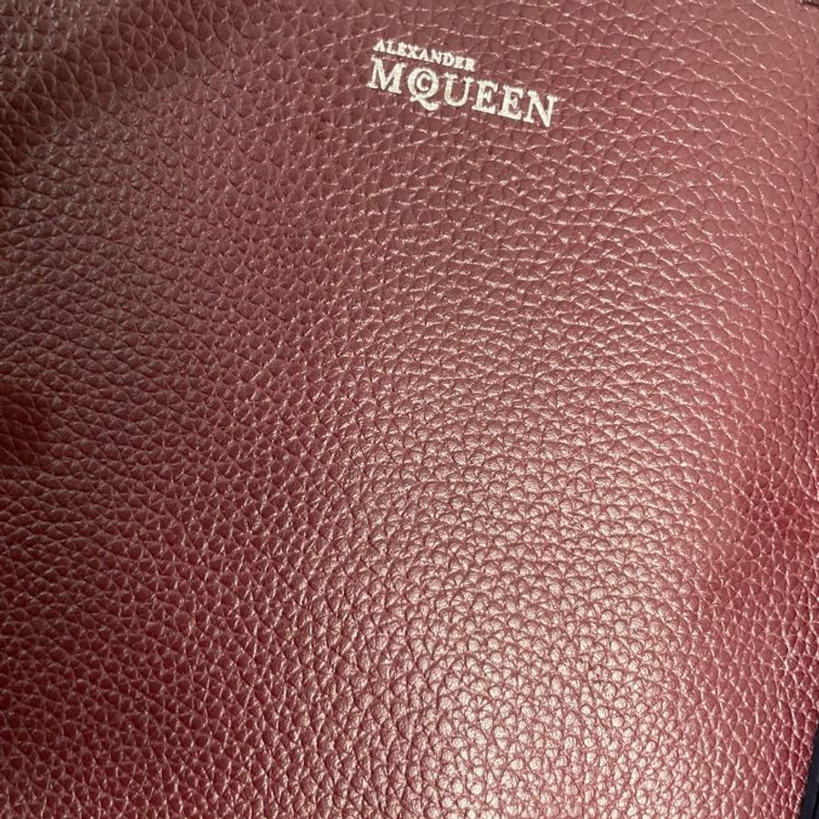 Alexander McQueen LEGEND LEATHER HANDBAG-16