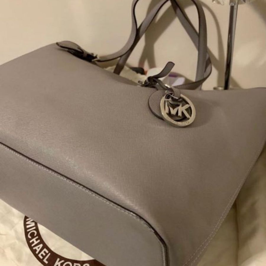 Michael Kors JET SET LEATHER TOTE-4