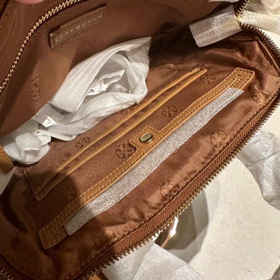 原價$16000多 全新Tory Burch Clara mini 焦糖色全真皮斜背包 手提包 兩用-11