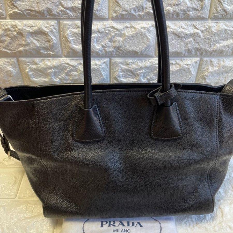 Prada-1