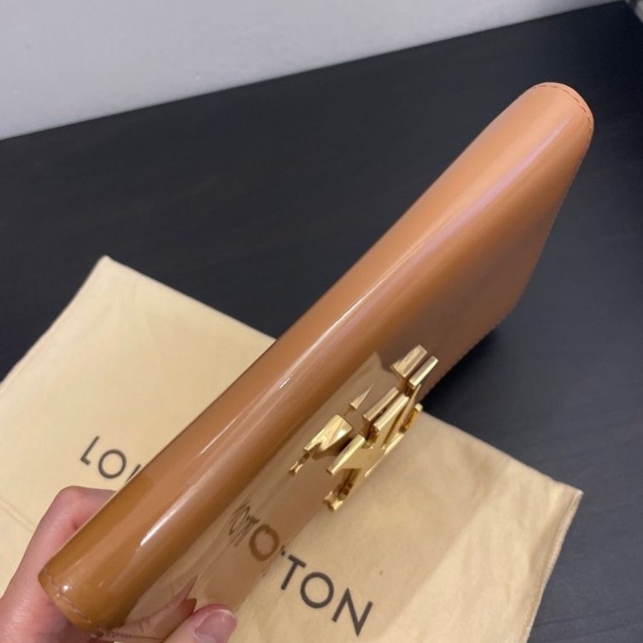 Louis Vuitton-14