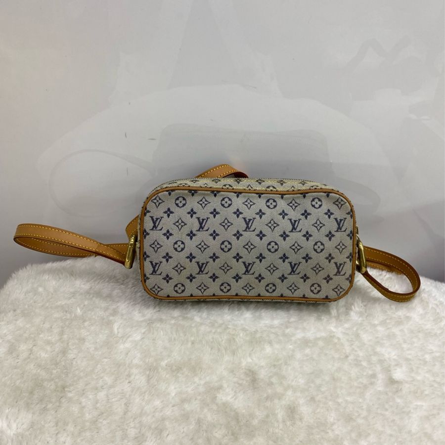 Vintage Louis Vuitton CrossBady Bag-9