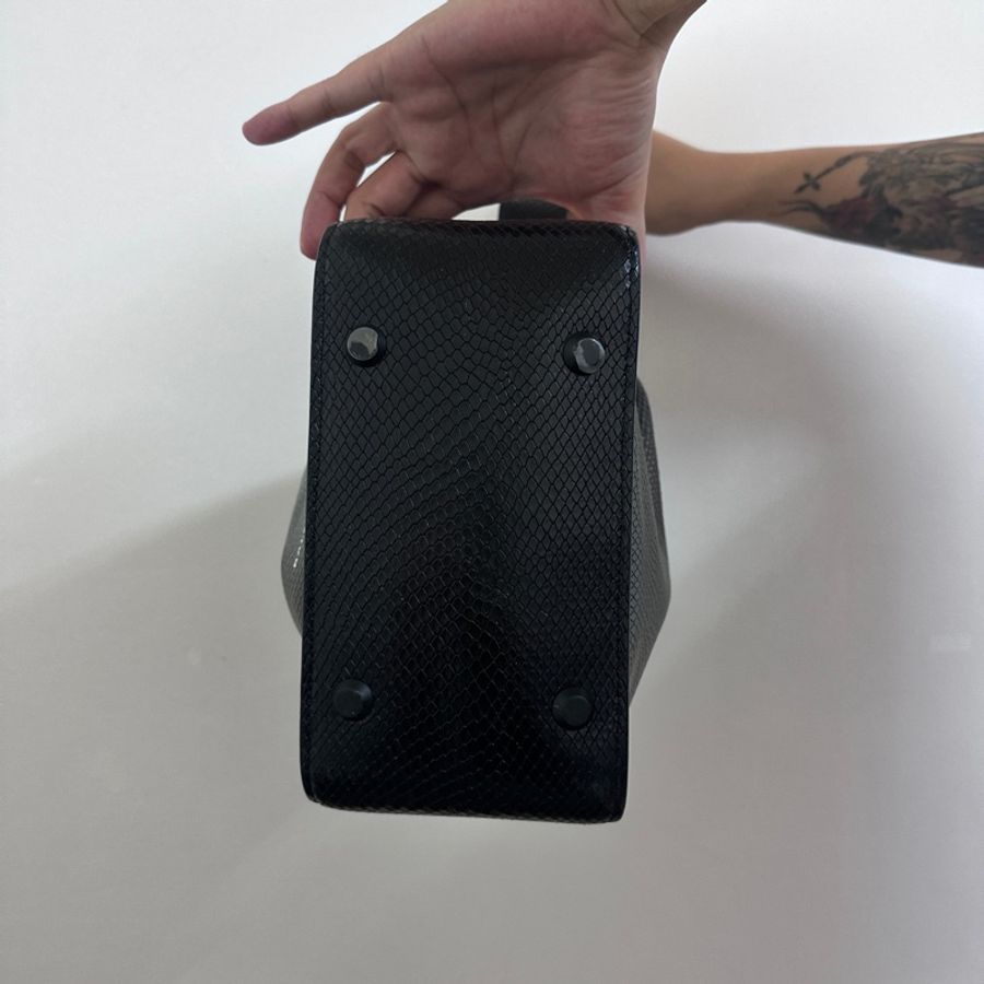 Balenciaga tool 2.0水桶包 少見蛇紋-15
