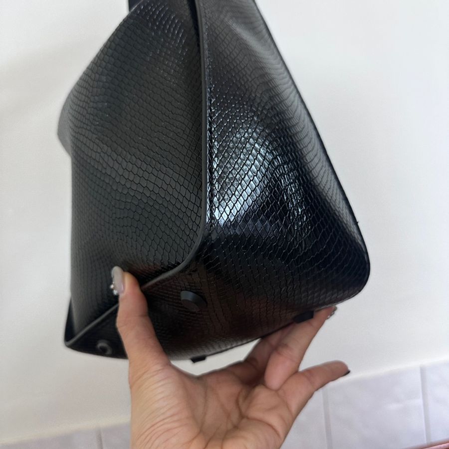 Balenciaga tool 2.0水桶包 少見蛇紋-18