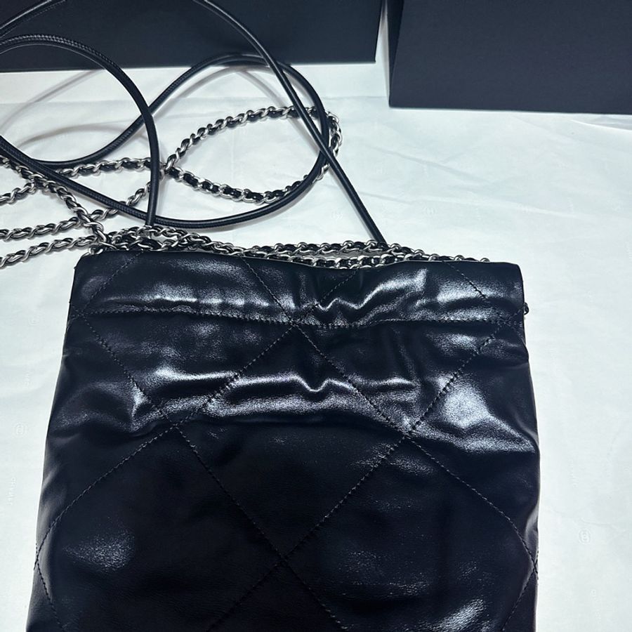 [小禎推薦]2024年Chanel mini22 bag 黑銀。最新款，揹帶可取下-13