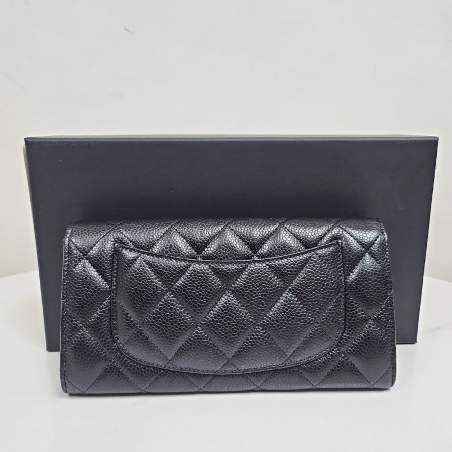 Chanel Classic黑色荔枝皮長銀包-2