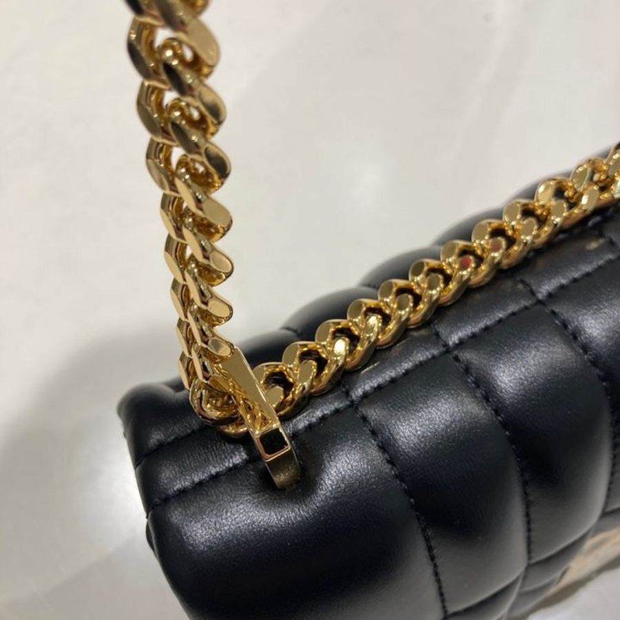 🎁特價🎁Burberry 80594921 絎縫皮革迷你蘿納 Lola包 黑色-11