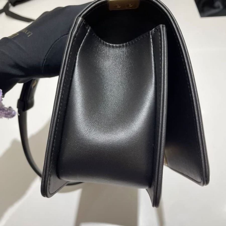 全新Chanel Boy25cm 黑色復古金扣牛皮-1