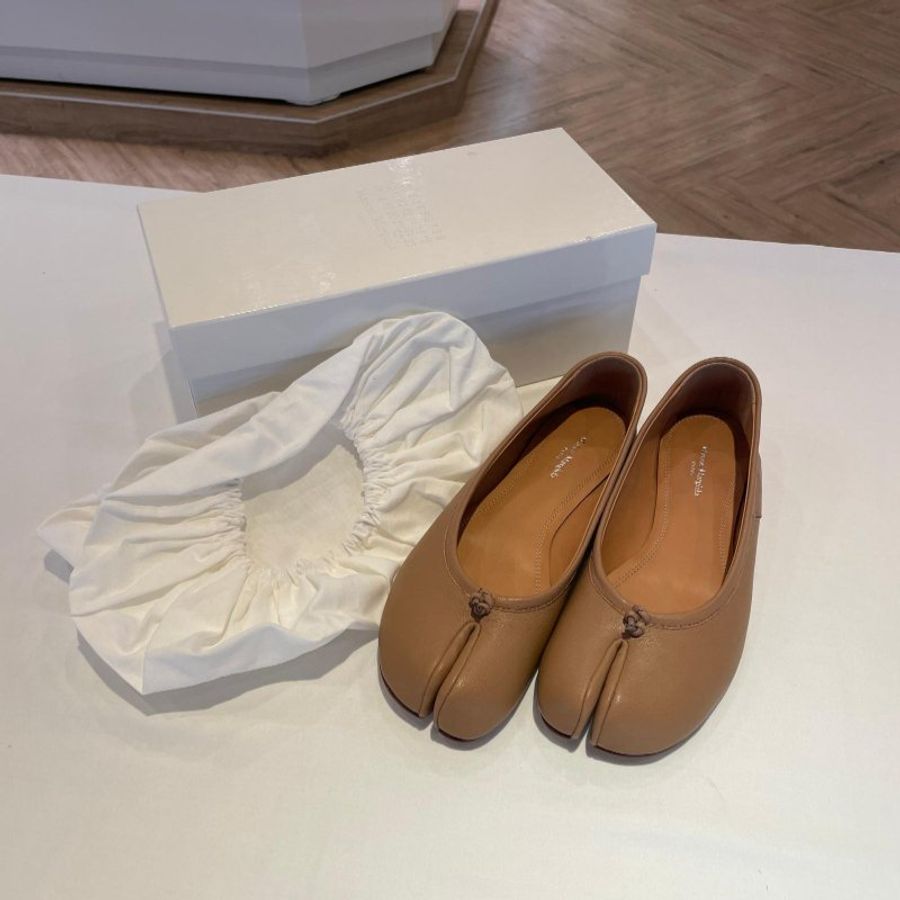 Maison Margiela Tabi 小牛皮羊趾芭蕾平底鞋 肉桂裸色 IT 35/35.5/36/36.5/37/37.5/39《2024春夏新色》購買請告知所需尺寸-3