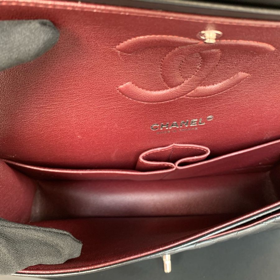 Chanel 銀釦菱格紋小羊皮 25cm COCO包(黑色)-5