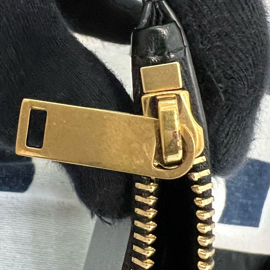 YSL Logo黑金手拿包Saint Laurent-9