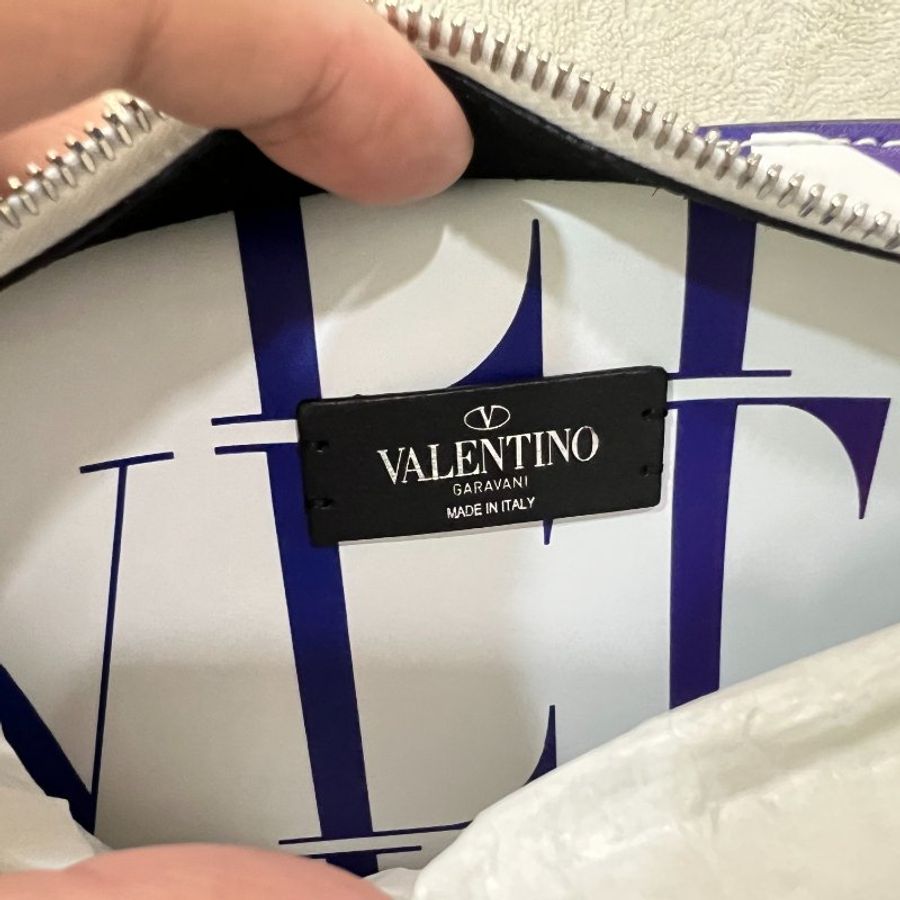 Valentino Garavani 范倫鐵諾-白色VLTN印花漸層彩虹英文字腰包/胸背包-1