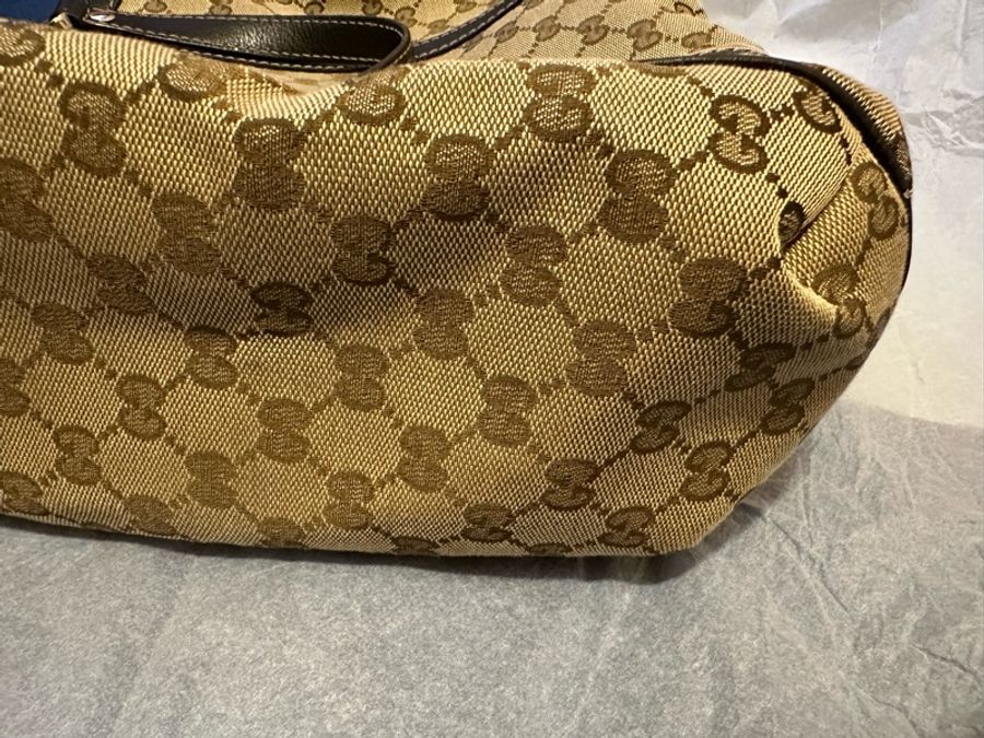 Gucci Tote-4