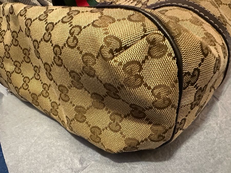 Gucci Tote-5