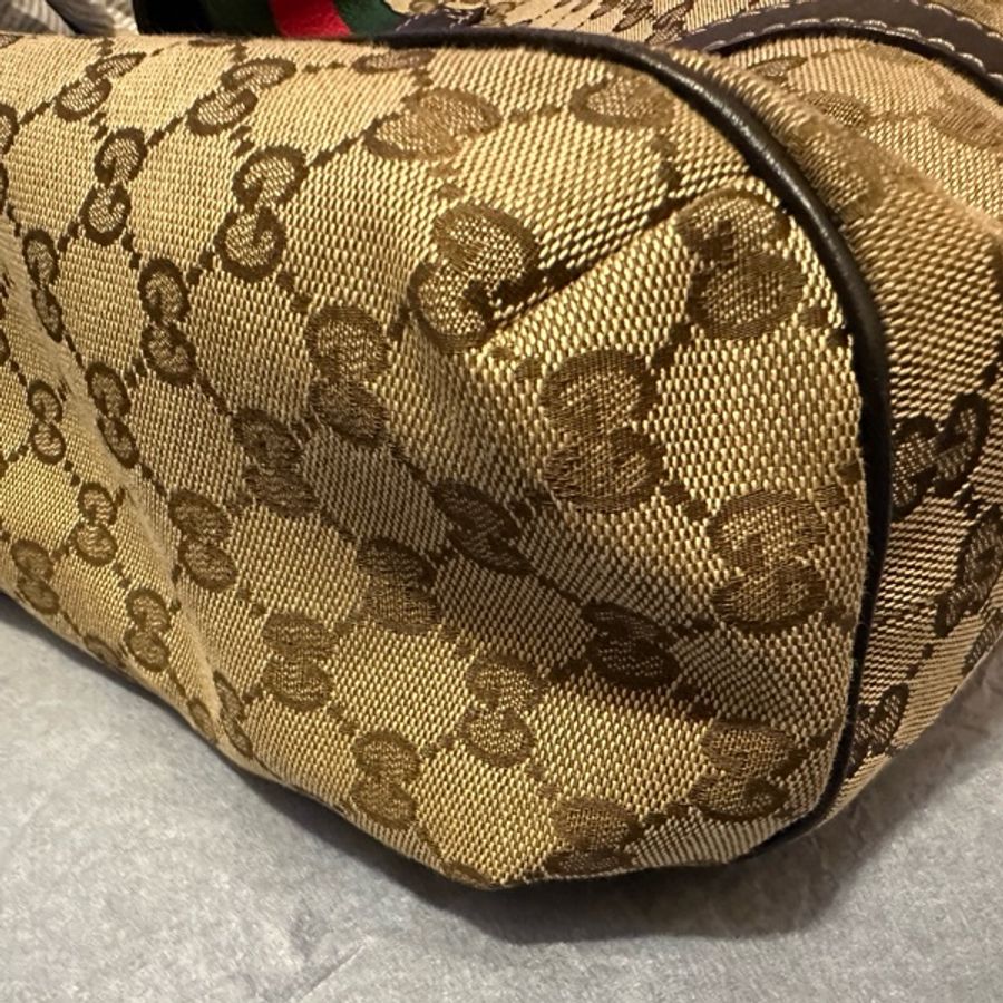 Gucci Tote-8