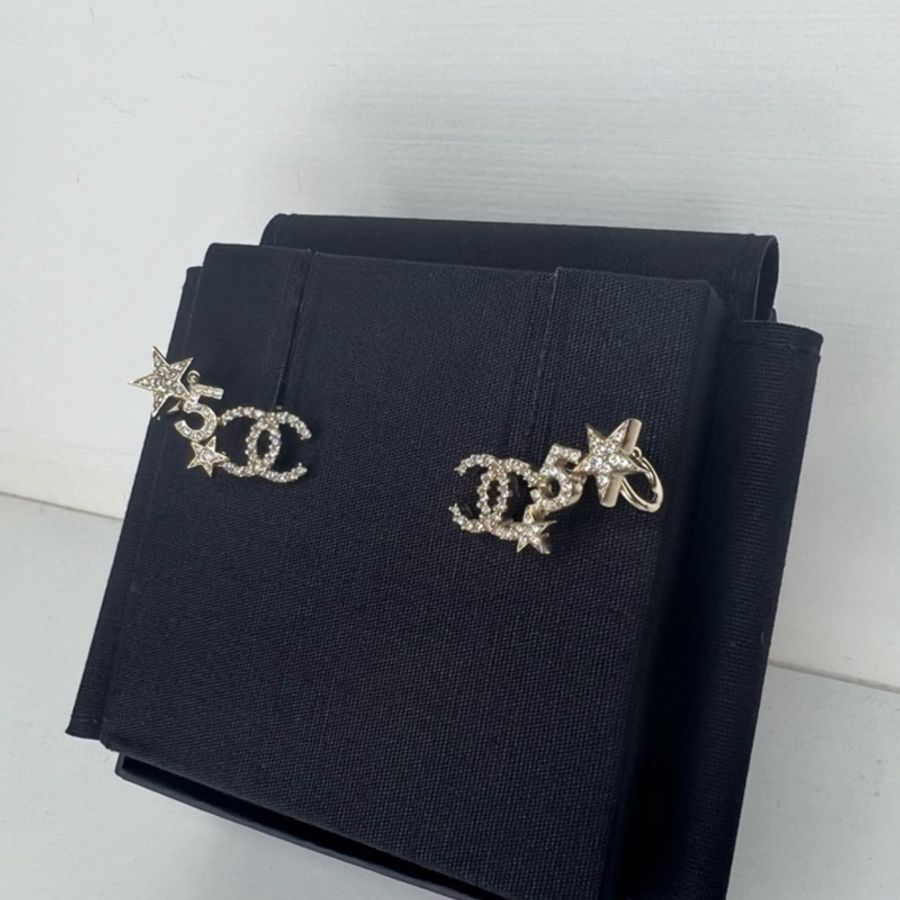 Chanel 22SS CC Logo 星星 5 耳環-4