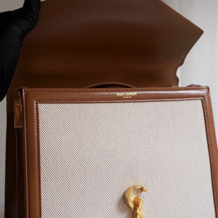 香港門市現貨 YSL Medium 手柄郵差包-7