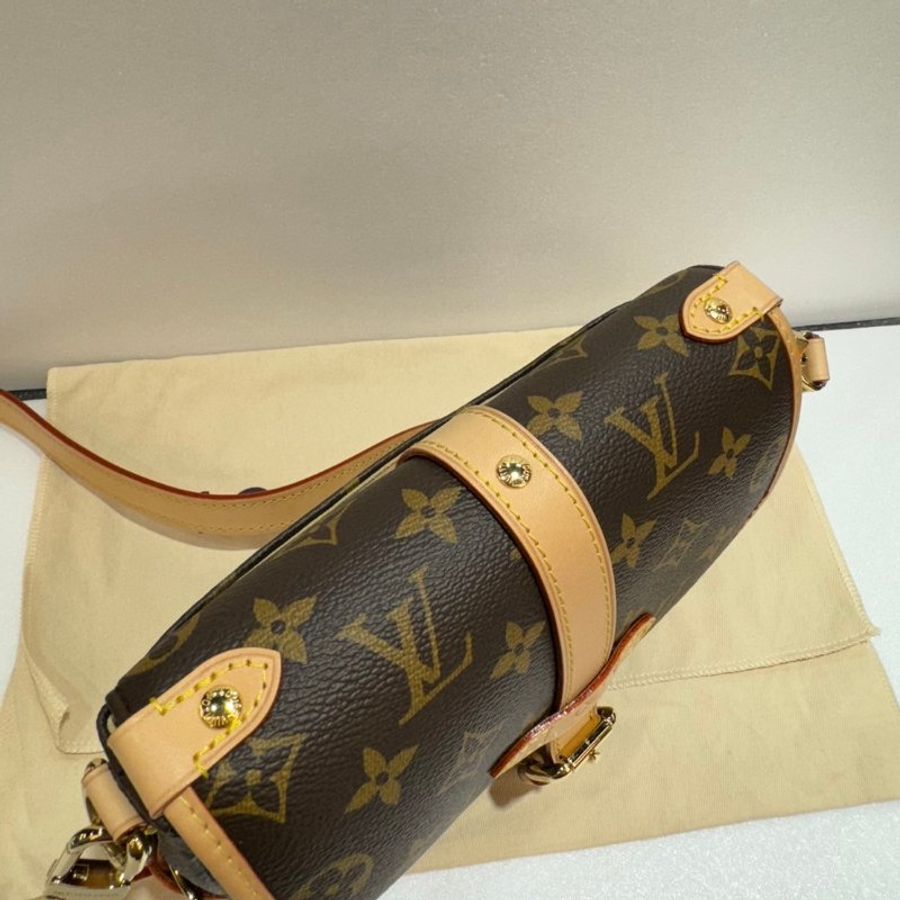 LV 斜背包/側背包/手提包/小馬鞍包 M46740 95成新-13