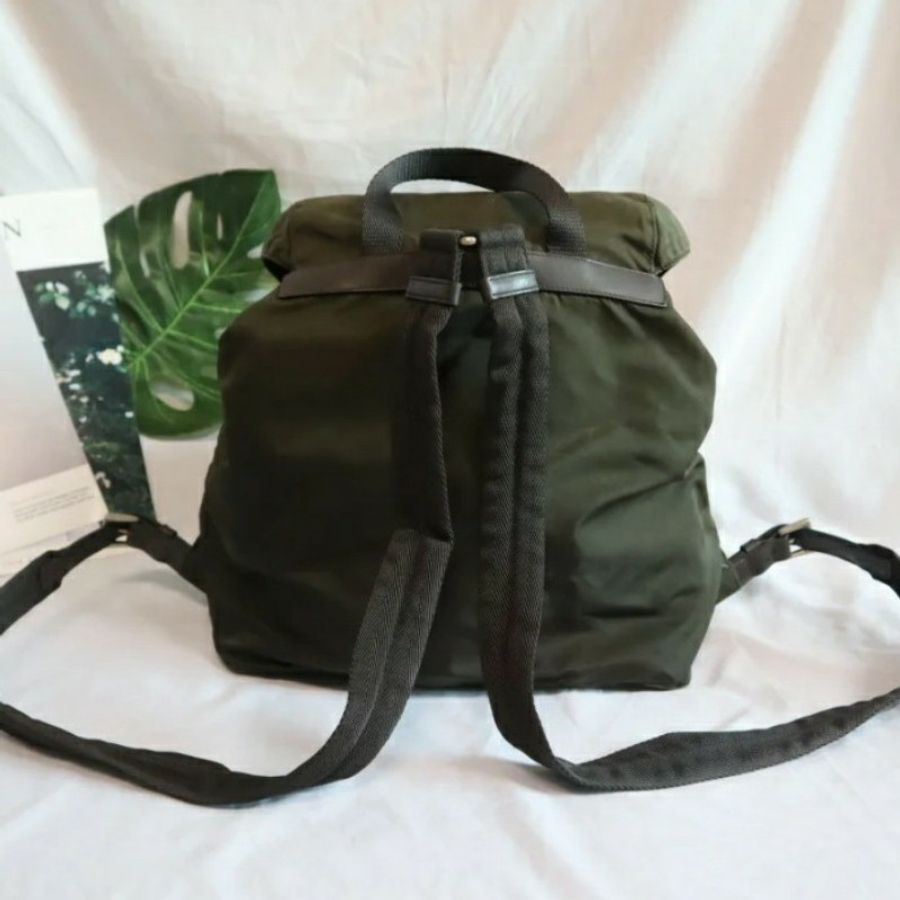 新品上架 現貨 🔥💖 ✨Prada classic nylon backpack Prada 軍綠色背包 Prada 背囊-6