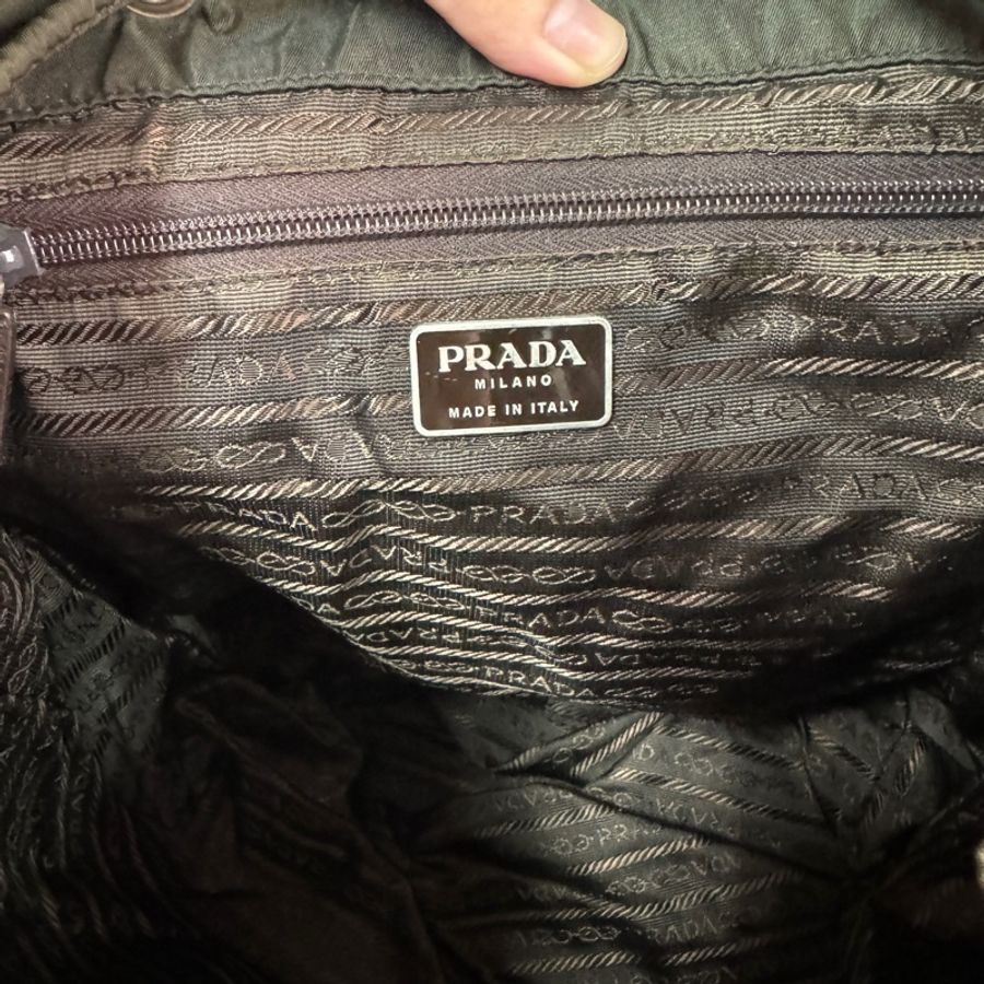 新品上架 現貨 🔥💖 ✨Prada classic nylon backpack Prada 軍綠色背包 Prada 背囊-17